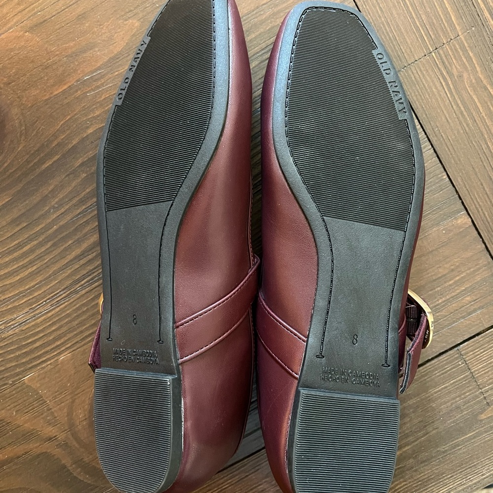 Old Navy Women's Maroon Mary Jane Flats - Picture 3 of 3
